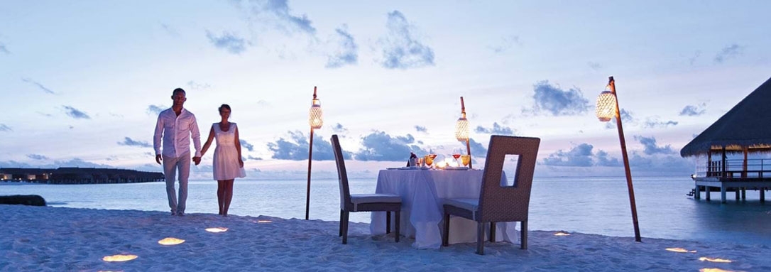 馬爾地夫旅遊-康士登、夢芙島-沙灘晚餐