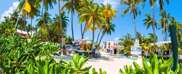 居民島全日自由活動(敬請自費參加拖曳傘、獨木舟等水上活動)