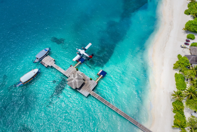 早上悠哉度假時光→搭乘水上飛機前往機場島→飛往新加坡(機上跨夜)