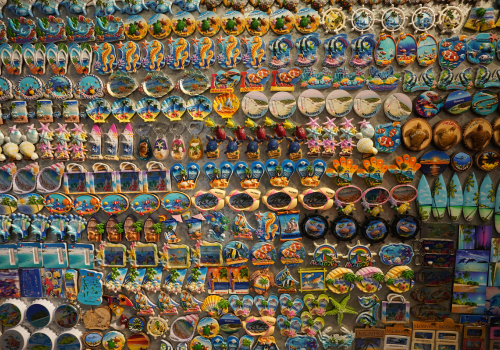 探索居民島(午、晚餐可在島上自由探索)