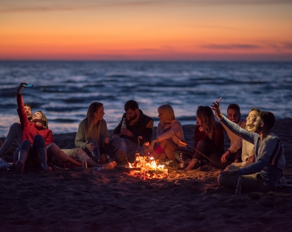 鯨鯊 / 鬼幅魟 探索行程→【獨家】沙灘營火布置+燒烤海鮮盤+自助晚餐+馬爾地夫傳統鼓樂