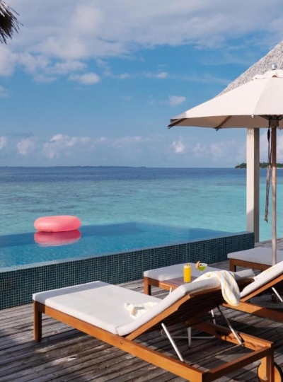 渡假島自由活動 (泳池水上屋、FB+用餐軟性飲料)