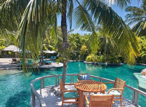 一島一飯店水上屋自由活動 (AI 餐飲酒水全包方案)