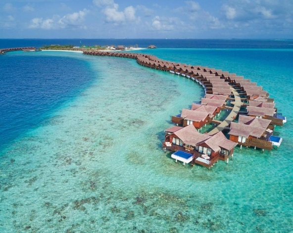 一島一飯店渡假村自由活動(HB早晚餐)