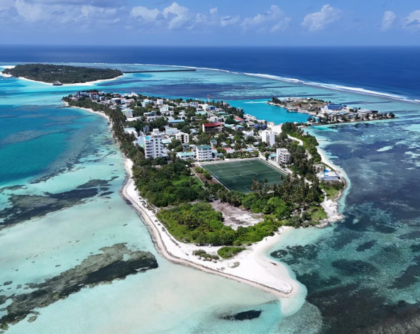 桃園→經由轉機地飛往馬列機場→前往迪富士居民島