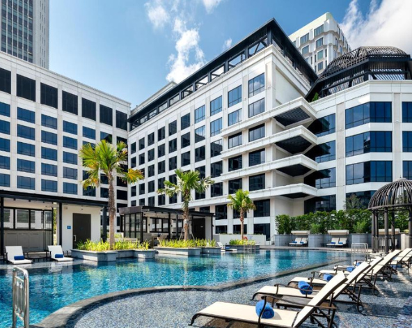 桃園→新加坡→自行前往Grand Park City hall Singapore (可自由前往克拉克碼頭、國家美術館、讚美廣場等新加坡熱門景點)