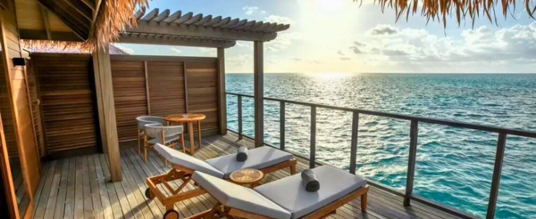 DAY5 渡假島自由活動 (AI餐飲計畫)