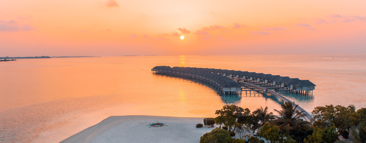 早上悠哉度假時光→搭乘水上飛機前往機場島→飛往新加坡(機上跨夜)