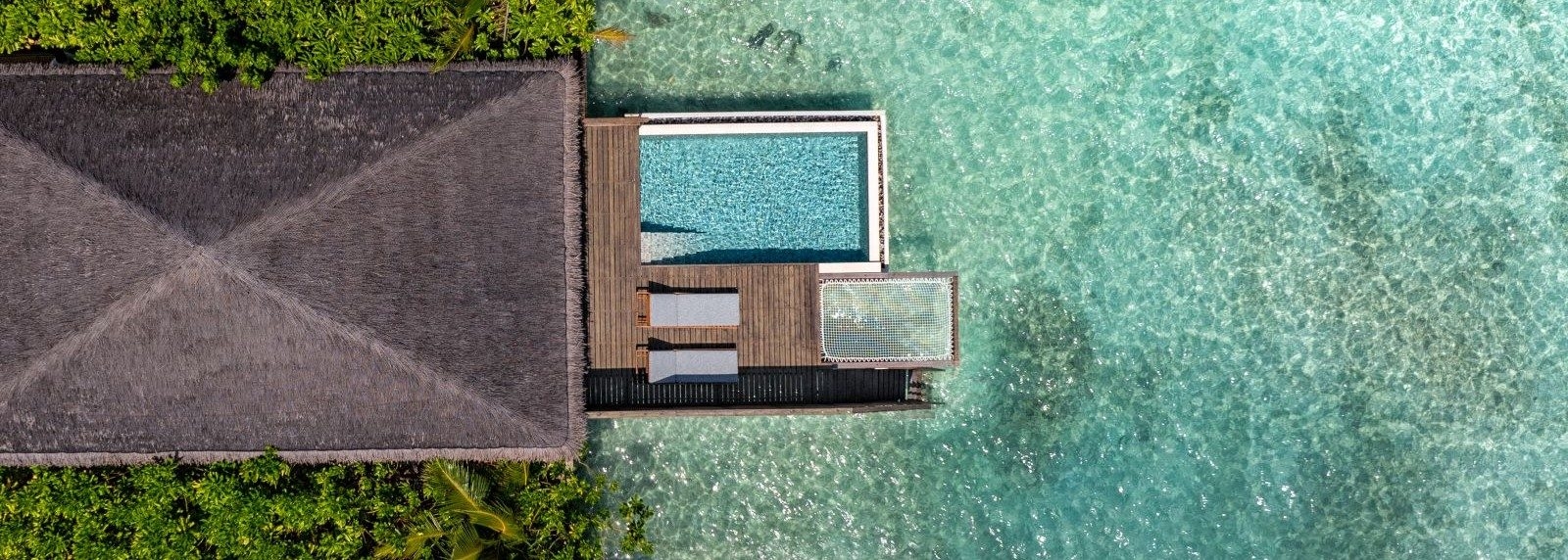 Day 4 一島一飯店泳池水上屋自由活動 (AI餐飲酒水全包方案)