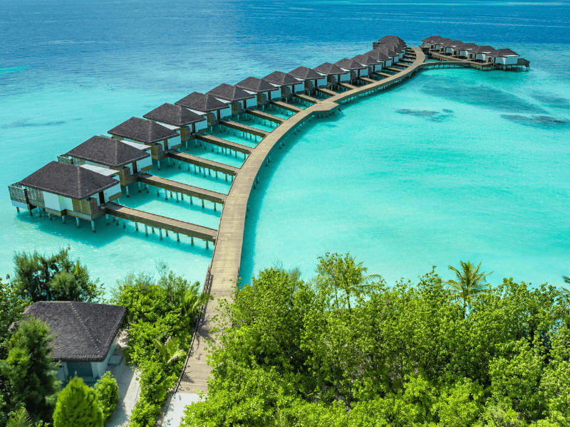 Day 4 一島一飯店泳池水上屋自由活動 (AI餐飲酒水全包方案)