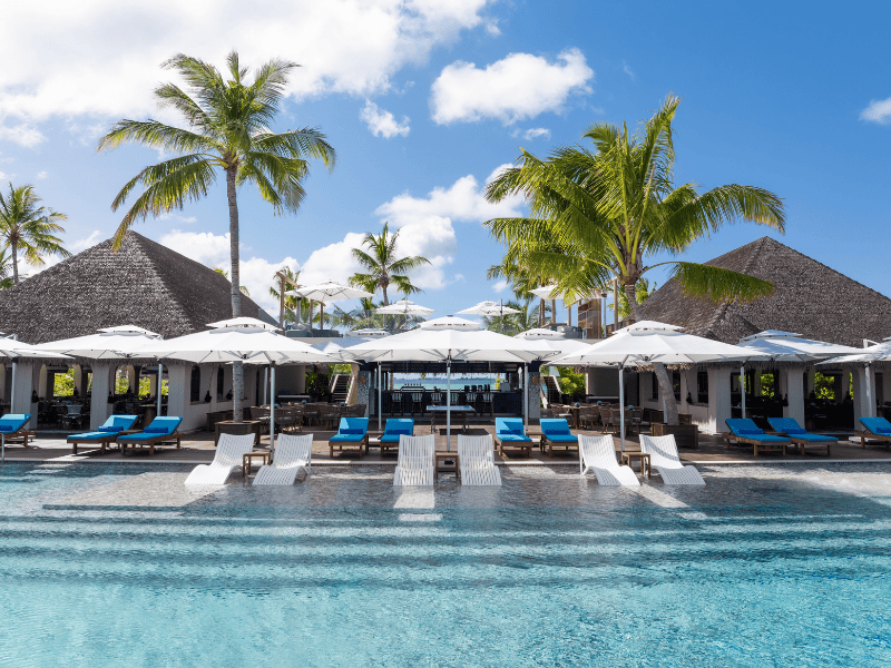 Day 5 一島一飯店泳池水上屋自由活動 (AI餐飲酒水全包方案)