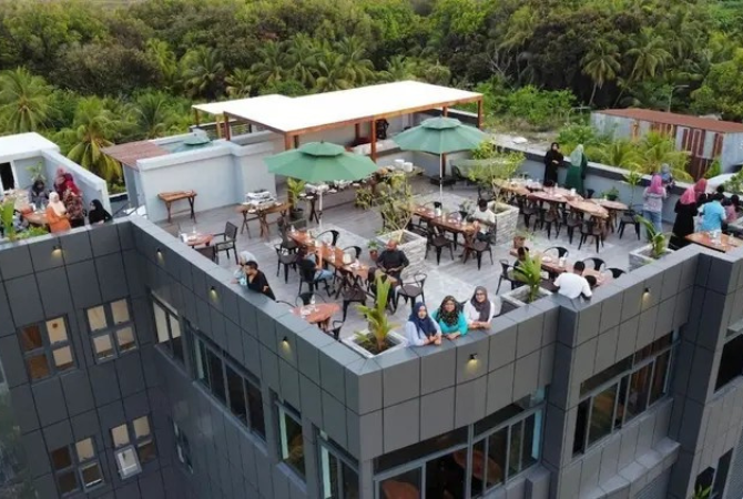 居民島全日自由活動 (可在島上自由逛逛、亦可另外安排水肺潛水)