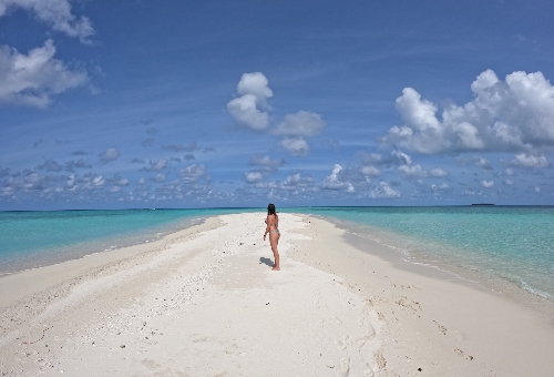 馬爾地夫旅遊推薦-快樂暑假不加價。馬爾地夫經典雙島，居民島x渡假島，七天六夜夢想成真方案(吉隆坡轉機)