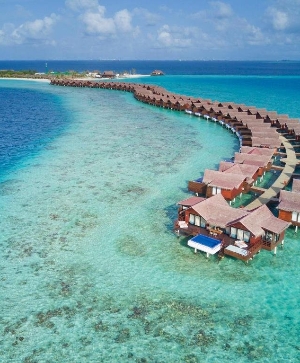 馬爾地夫旅遊推薦-高貴不貴。居民島x君樂渡假島水上屋。旺季首選七日