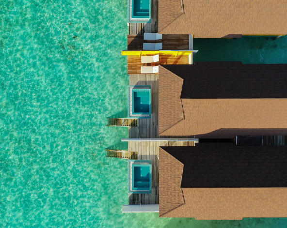 渡假島自由活動 (泳池水上屋、FB+用餐軟性飲料)